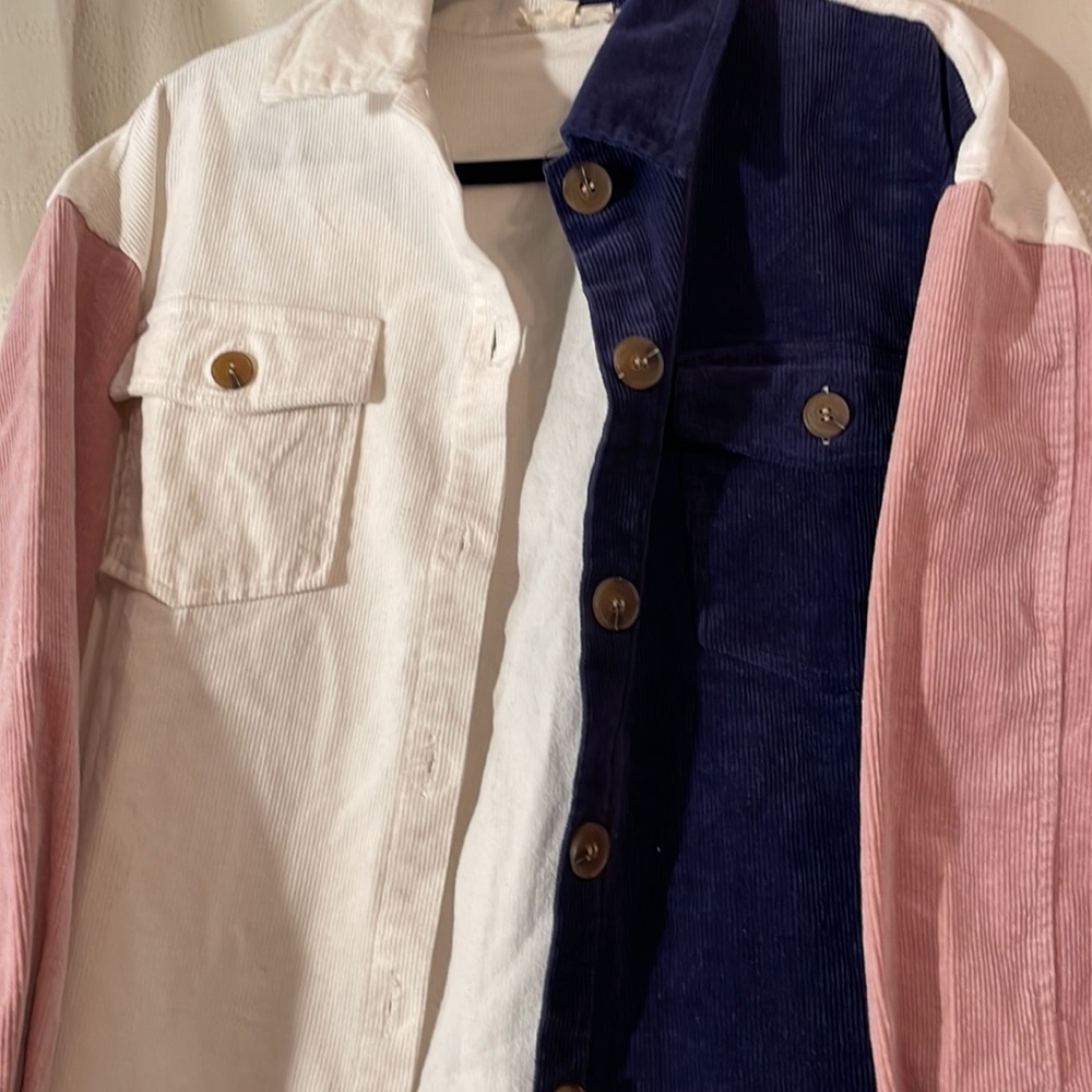 Women’s Shacket - Picture 2 of 4